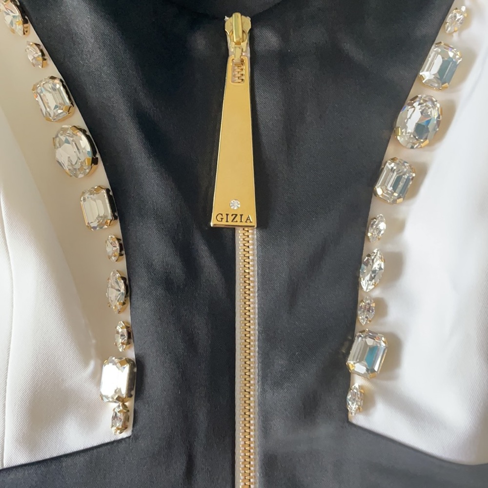 Dress - Picture 5 of 5